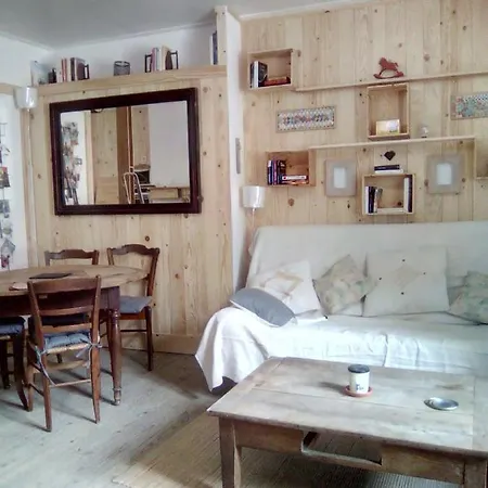 Guest house Au 17 *