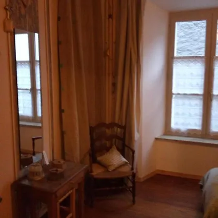 Pensión Au 17 Murat (Cantal)